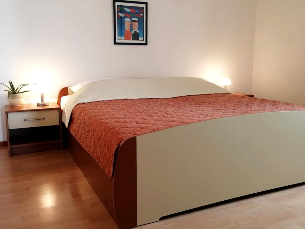 Apartment Borovina Bol